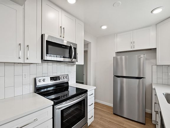 4th image of 440 Bucknell Ave #C