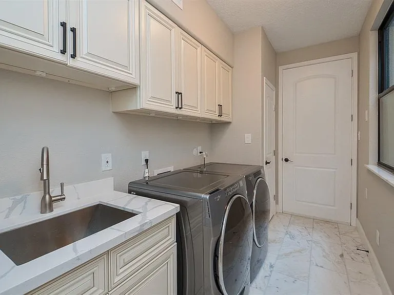 15735 Tanya Cir — Photo 41
