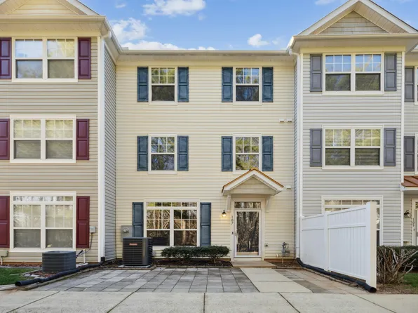 2225 Raven Rd Unit 107, Raleigh, NC 27614