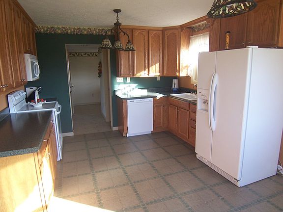 Spacious Kitchen