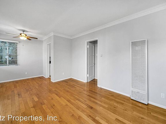 5th image of 679 Levering Ave #685-1/2