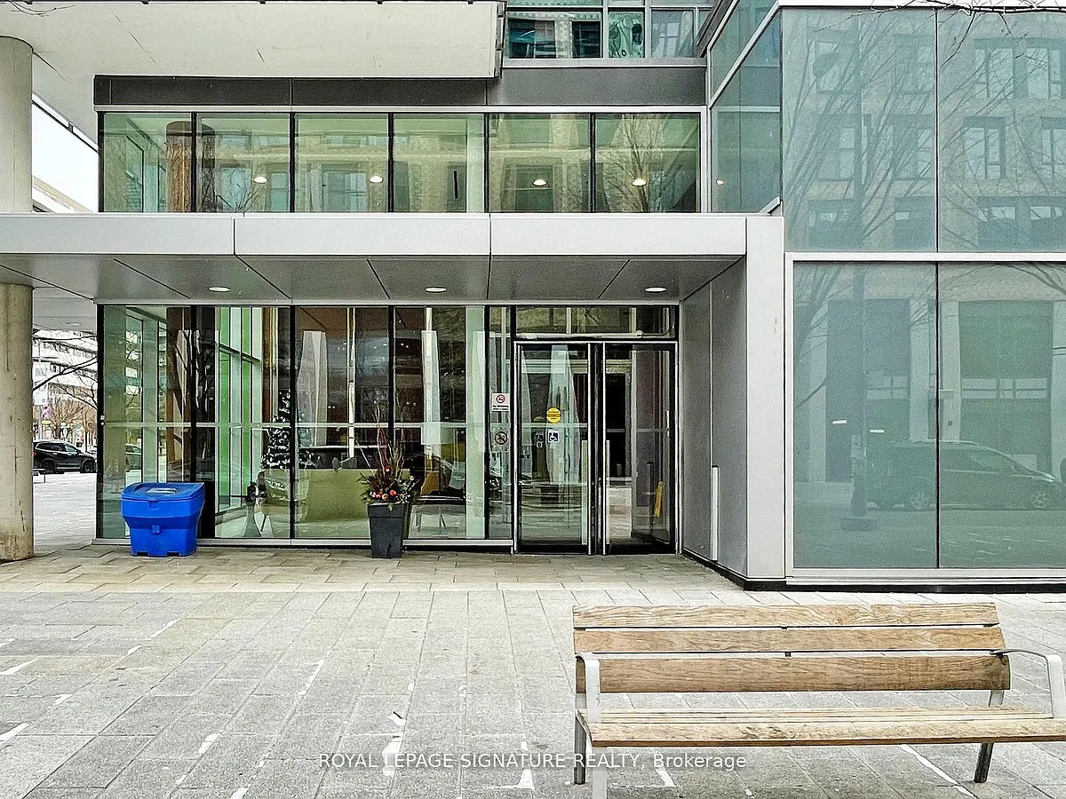 Photo 2 of 38 - 455 Front St E #N428 - Toronto, ON Building Photo - 455 Front St E #N428