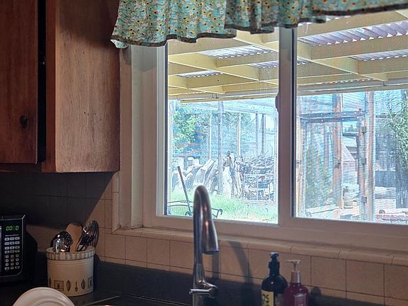 4th image of 3630 White Ln
