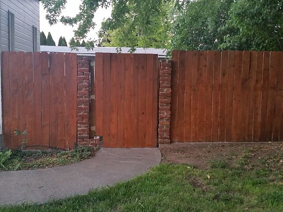 new stain on side fences w/g