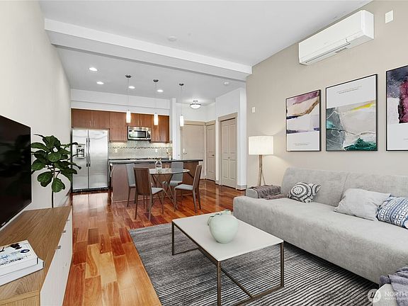 4th image of 4547 8th Avenue NE
