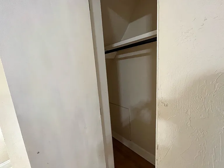217 Stratford Ave #5 — Photo 9