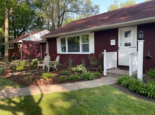 2011 Cleveland St, Evanston, IL 60202