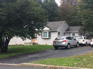 7 Birchwood Dr, Highland Mills, NY 10930