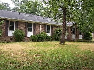 1084 Quail Ln, Lugoff, SC 29078