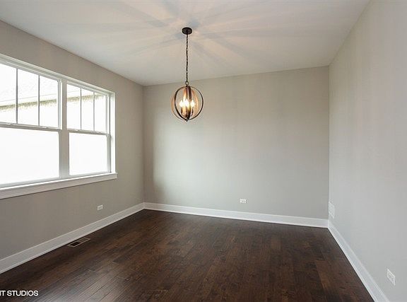 3rd image of 20914 S Lakewoods Ln