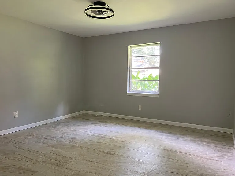 4351 Hendrix Dr — Photo 10