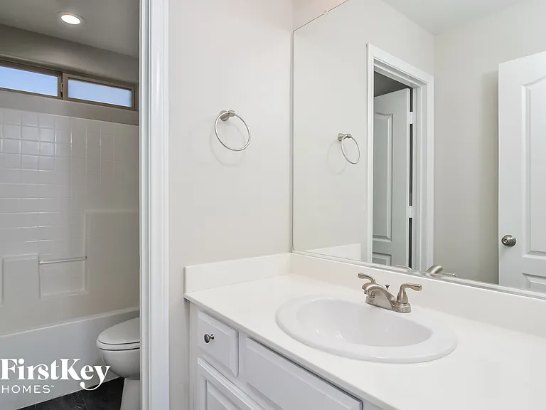 5439 Funks Grove Ln — Photo 13