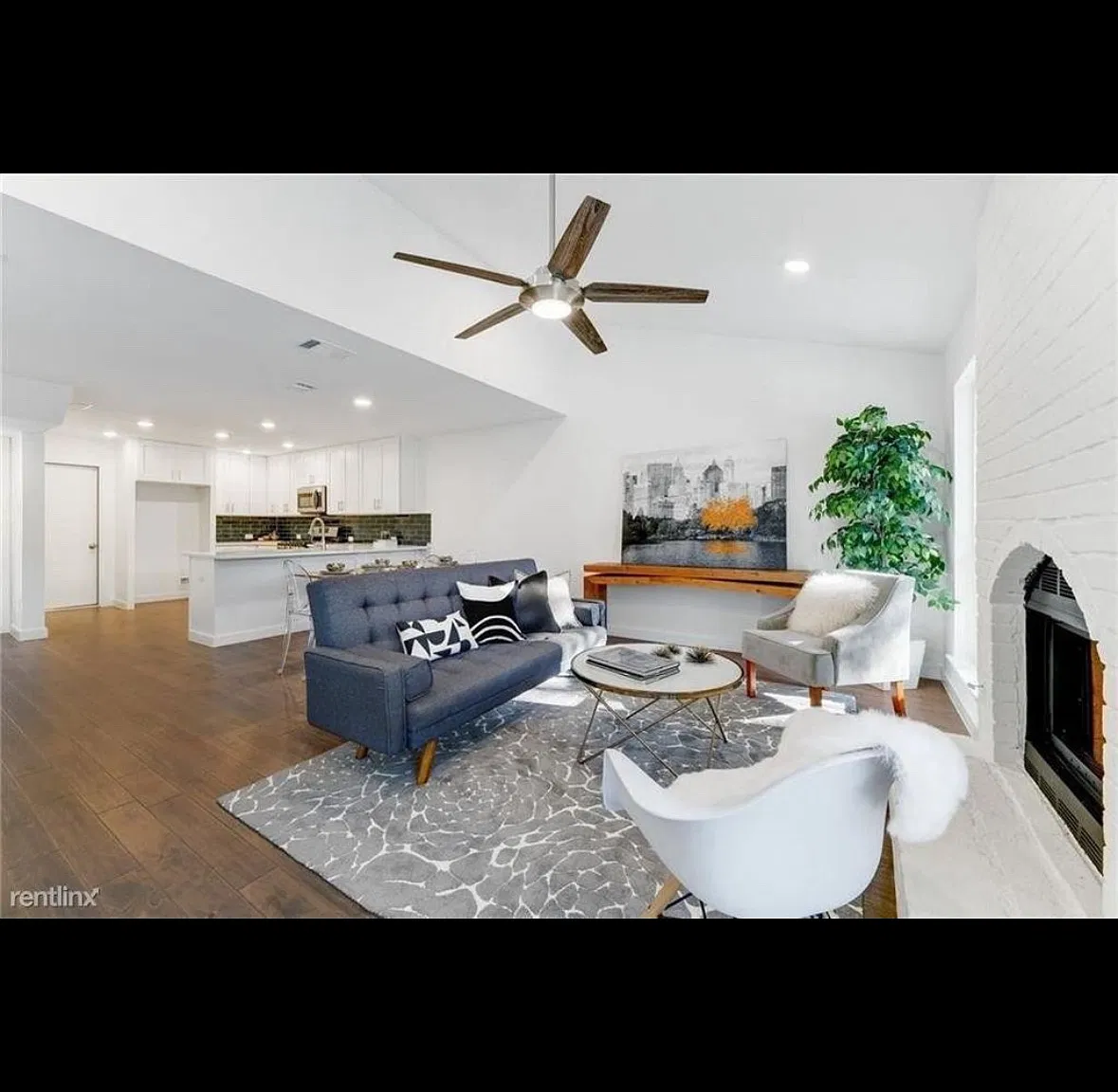 2 bed, 1147 sqft, $2,949 — Photo 3