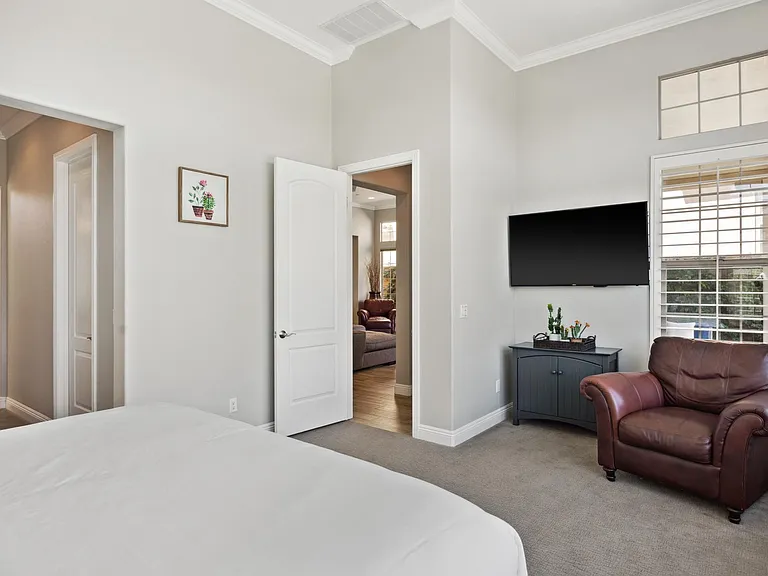 Master Suite 1