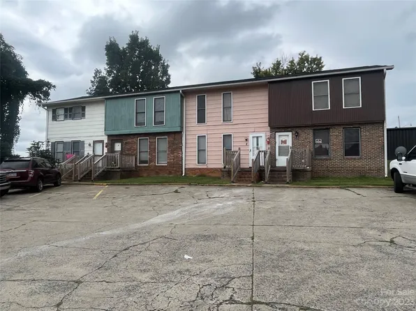 401 Duke St, Forest City, NC 28043