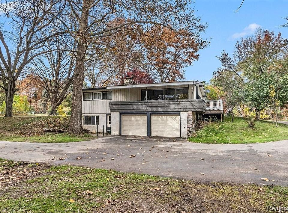 9730 Hyne Rd, Brighton, MI 48114 Zillow