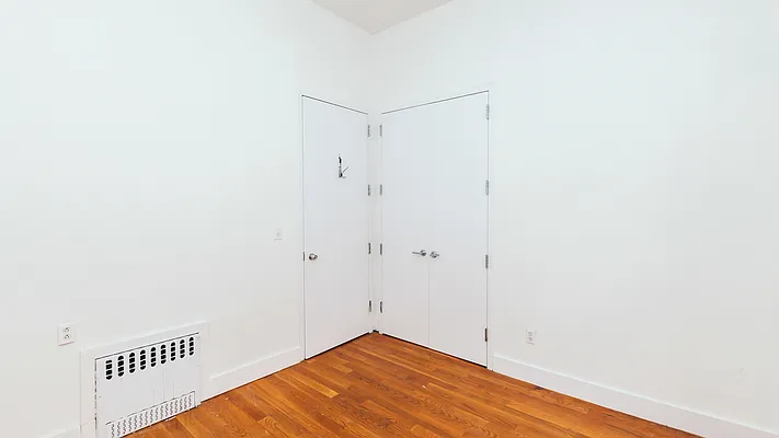 Rented by Nooklyn NYC LLC | media 7