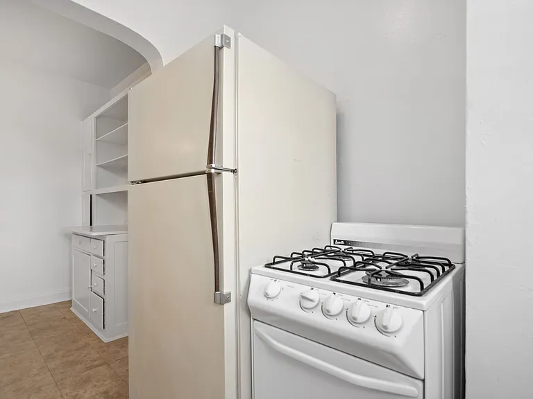 2805 Digby unit 8 (12) 2805 Digby unit 8 (12)