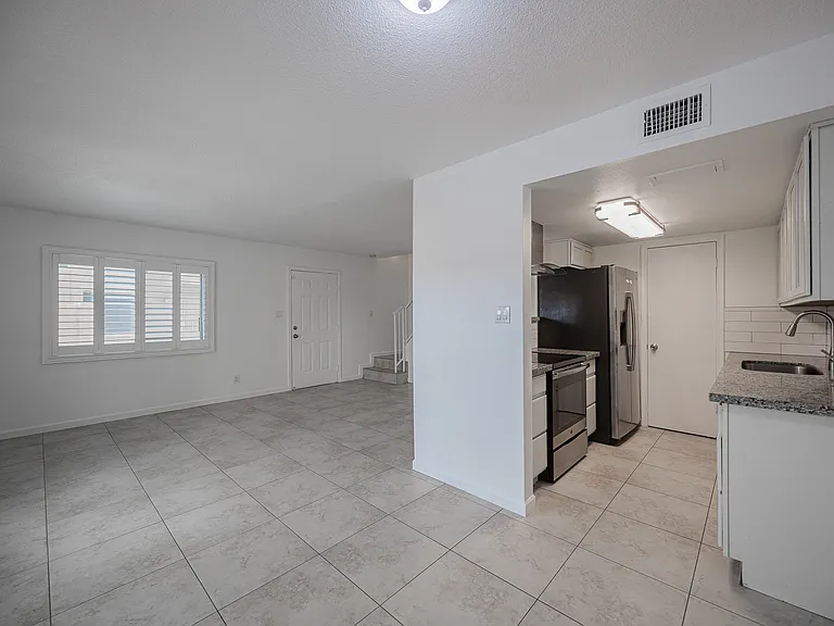 4615 E Jones Ave — Photo 7