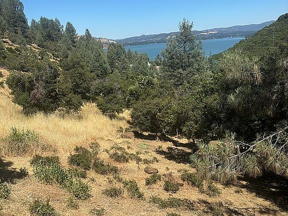 10660 Harbor Rd’s lake-view!