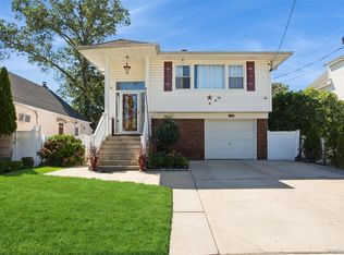 200 E Euclid St, Valley Stream, NY 11580