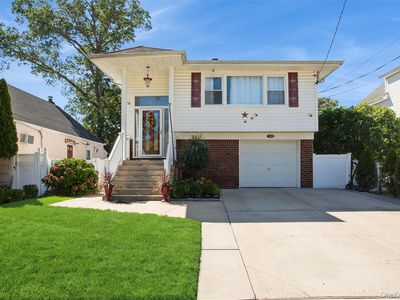 200 E Euclid Street, Valley Stream, NY, 11580