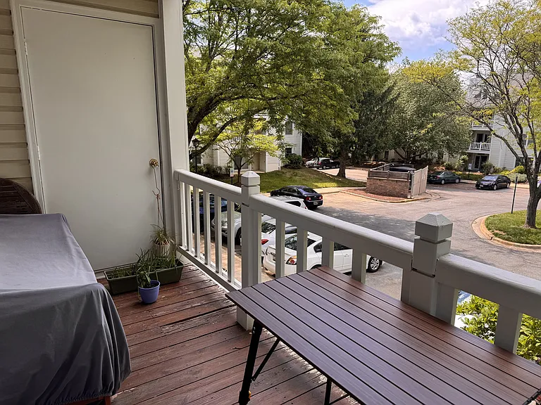 Deck (POV2), door to storage