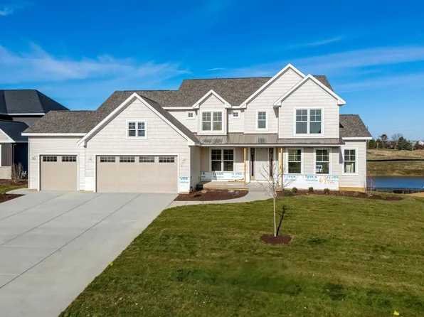 6912 Wilderness Point, Bettendorf, IA 52722
