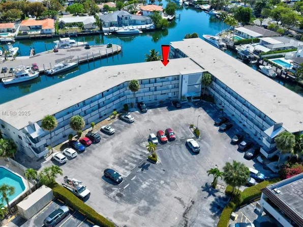 13105 Ixora Ct APT 208, North Miami, FL 33181