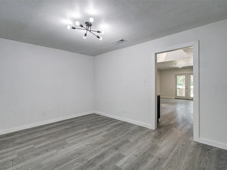 619 River Plantation Dr — Photo 28