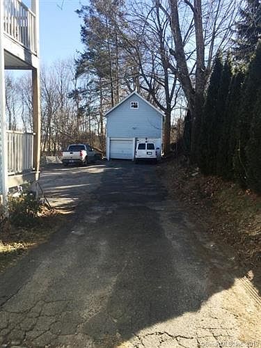 2nd image of 8 Whitlock St