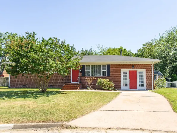 111 Basswood Dr, Newport News, VA 23601