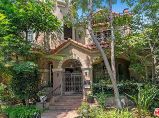 907 S Mansfield Ave, Los Angeles, CA 90036