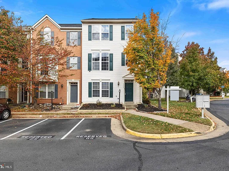 13700 Barksdale Dr — Photo 1