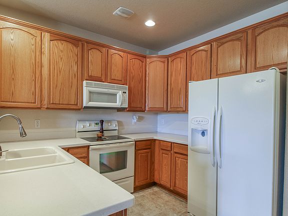 4th image of 650 S Norfolk Way