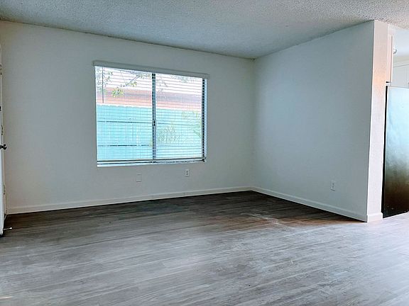 2nd image of 3836 45th St APT 1