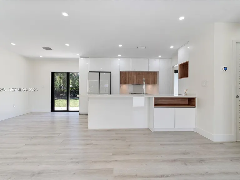 256 Grant Dr — Photo 11
