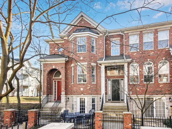 720 Prescott Ct, Naperville, IL 60563