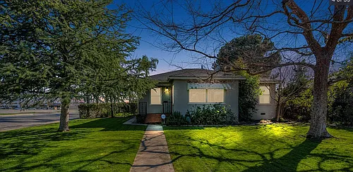 2930 Cedar St Photo 1