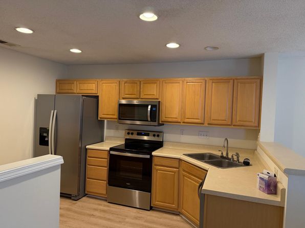 10013 University Park Ln