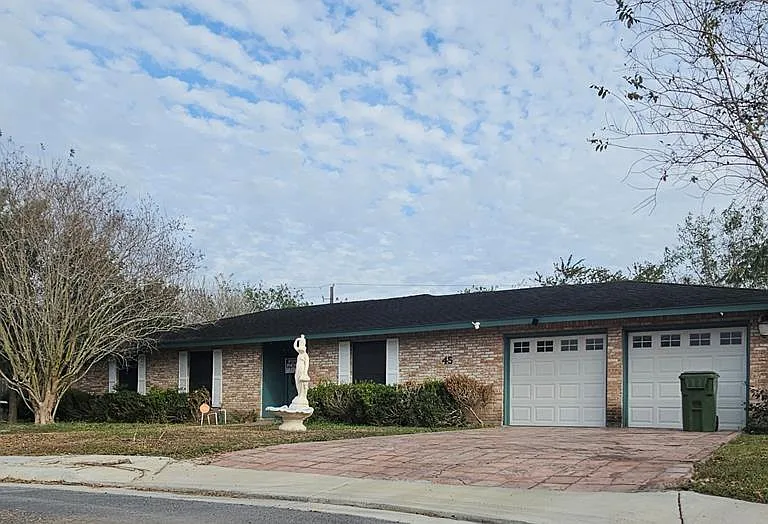 45 Westchester Cir — Photo 1