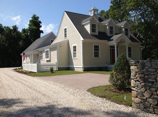 72 Griswold Ave, Bristol, RI 02809