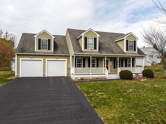 2nd image of 11 Maize Drive