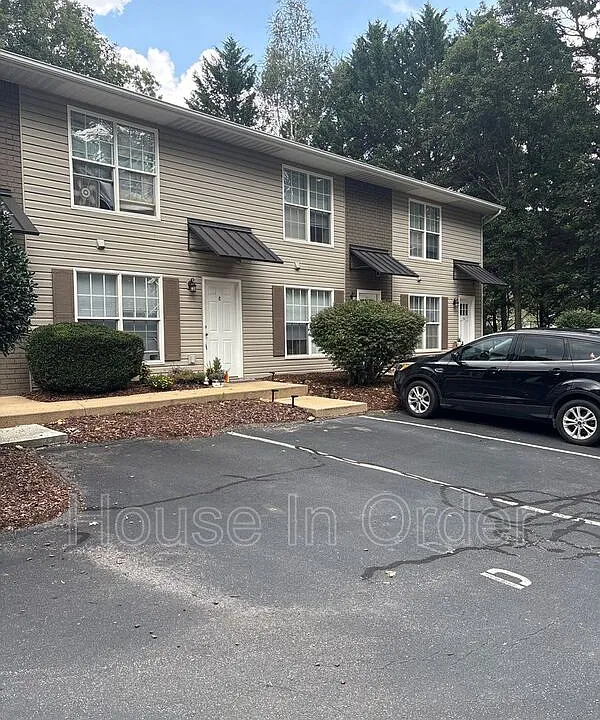 11 Rathfarnham Rd #B