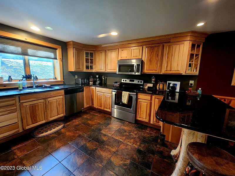 5th image of 18 Freebern Road #B