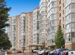 Riverbend, Lansdowne, VA 20176