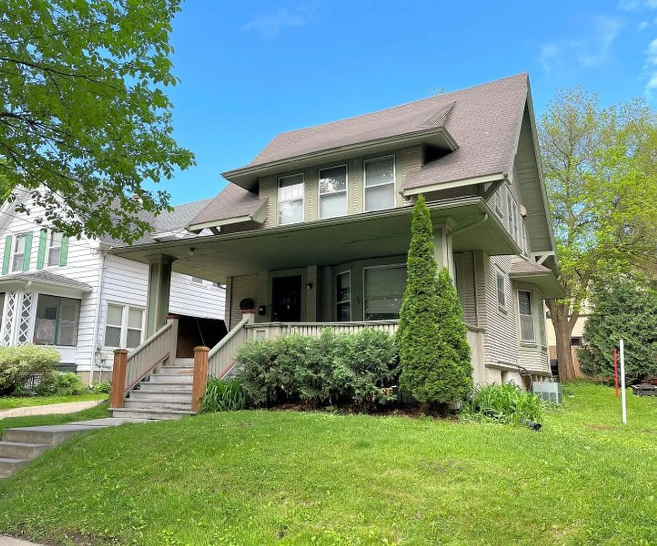 10 Lathrop S. (6 BR+) - Tallard Apartments — Photo 1