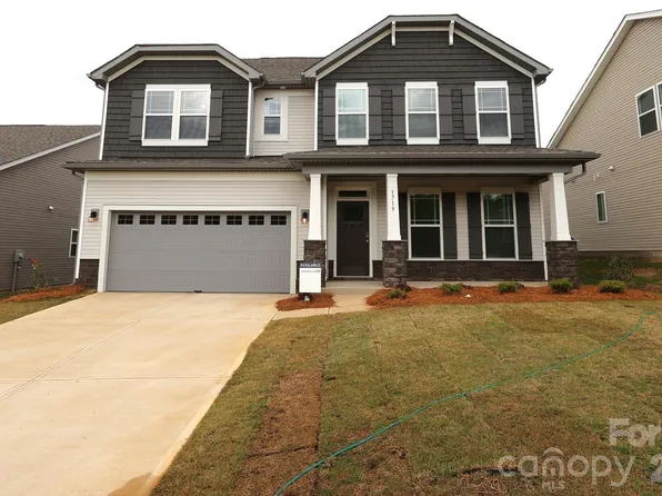 1719 Boulder Ridge Dr, Gastonia, NC 28052