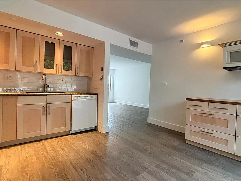 8540 SW 133rd Avenue Rd #219 — Photo 7