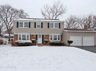 831 Essington Ln, Buffalo Grove, IL 60089